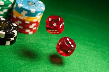 Ball settling in winning pocket with result display French roulette ball landing in pocket on link bok